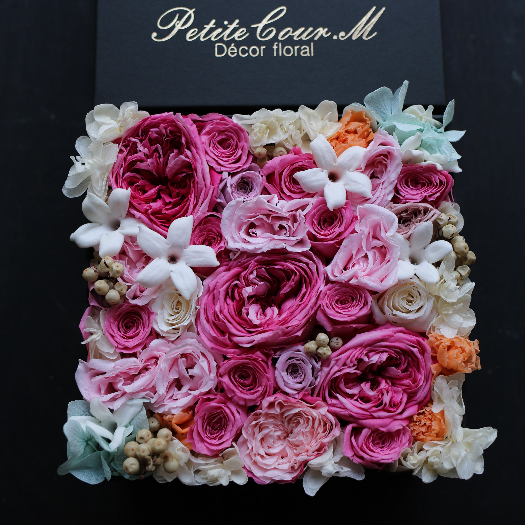 プリザーブドフラワーハート型ボックスの写真