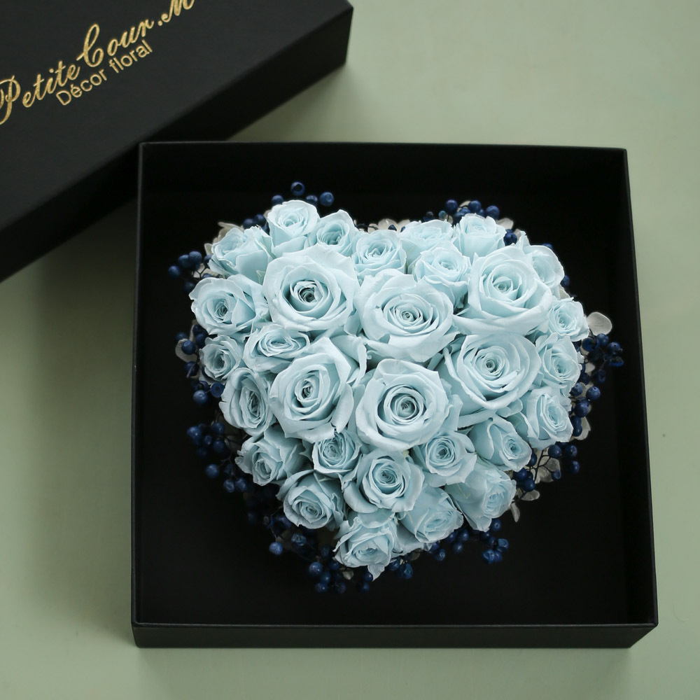 プリザーブドフラワーハート型ボックスの写真