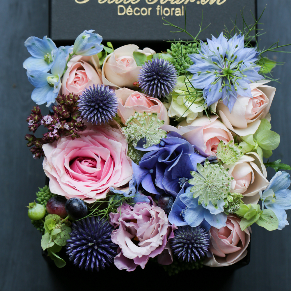 フラワーボックスの季節の花写真